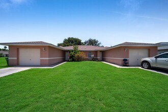 Building Photo - 3738 Santa Barbara Blvd S