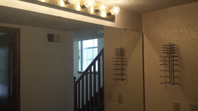 Building Photo - 2 bed/2 bath loft style BRANSON condo @ Fa...