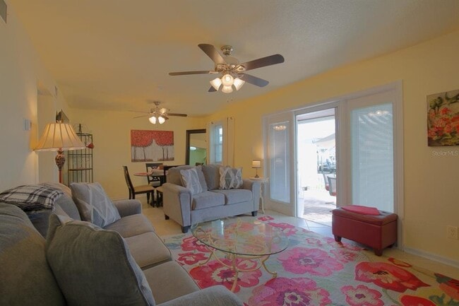 Building Photo - 5092 Beach Dr SE