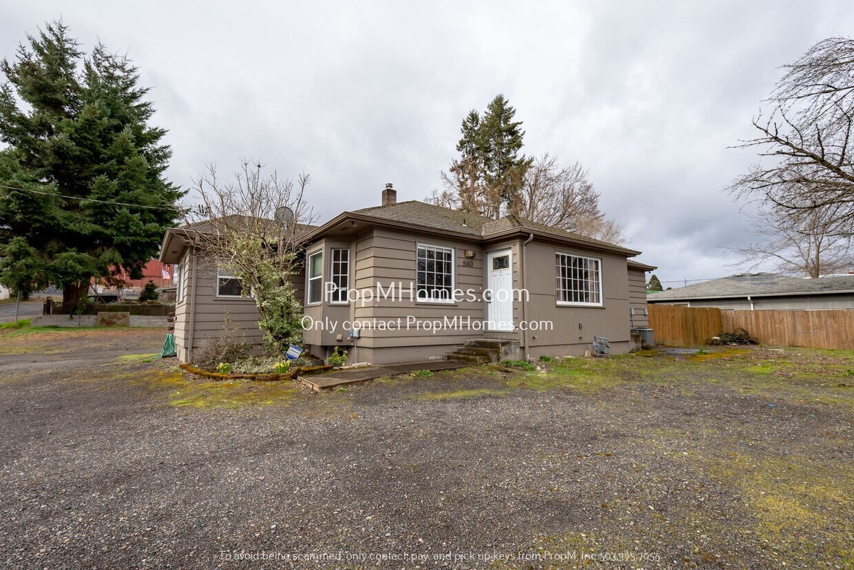 Unique Opportunity! - 3 Bedroom Home in Cu... - Rare Find - 3 Bedroom in Cully w/ Rentable...