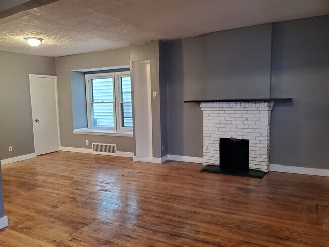 Building Photo - 160 Wetmore Park