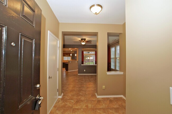 Foto del edificio - 1802 Whirlaway Ct