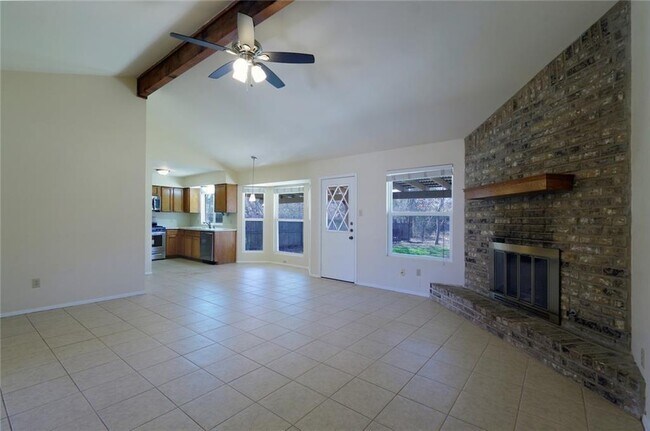 Foto del edificio - 507 Riverwood Dr