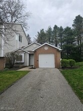 Building Photo - 355 Village Pointe Dr