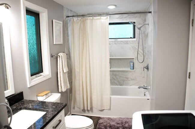 Foto del edificio - 34 Juckett Hill Dr