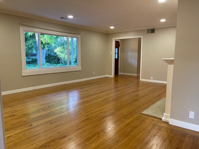 Living Room - 319 Marshall Dr