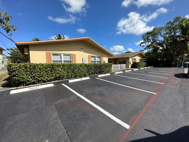 Foto principal - 916 SW 15th Terrace
