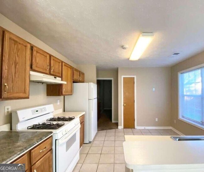 Building Photo - 1205 Opal Cir