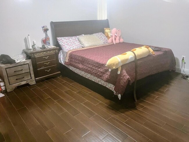 Foto del edificio - 1322 Pines Ln