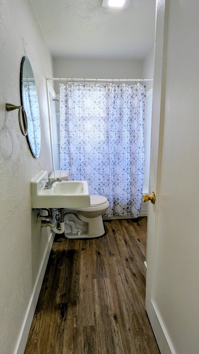 Building Photo - 426 Navajo St