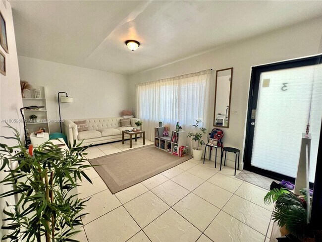 Foto del edificio - 877 80th St