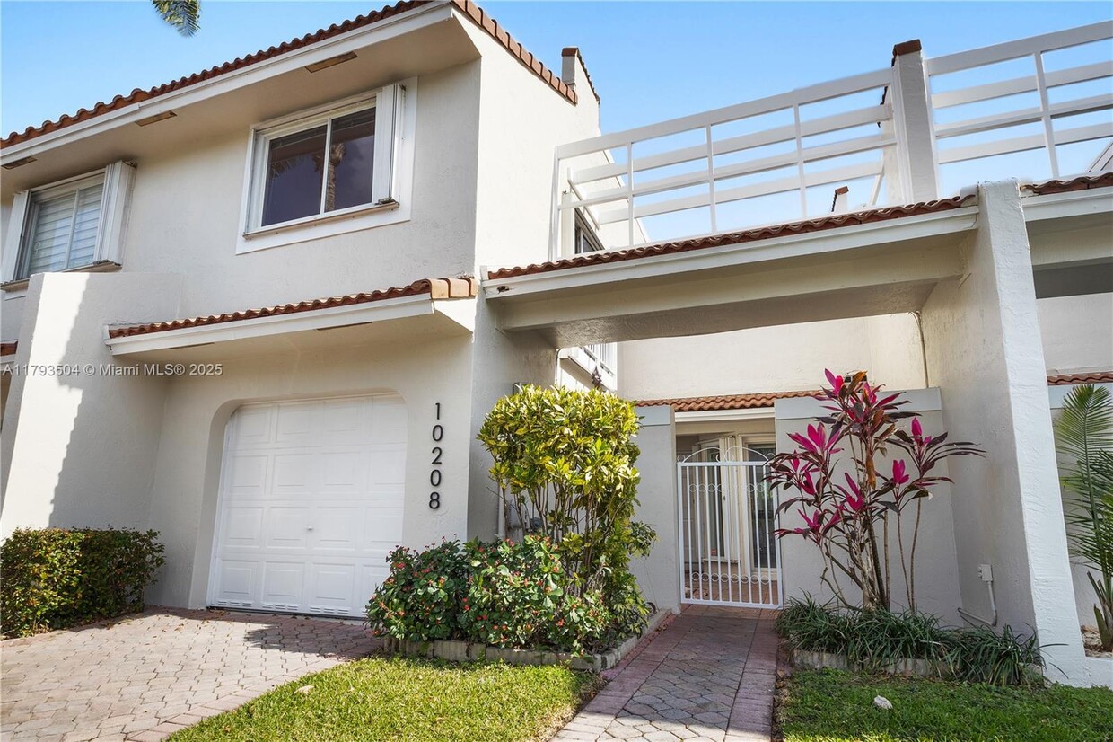 Foto principal - 10208 NW 51st Terrace