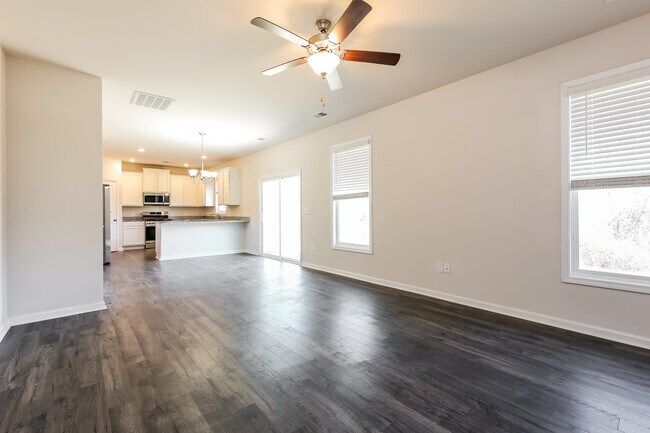 Building Photo - 332 White Peach Wy