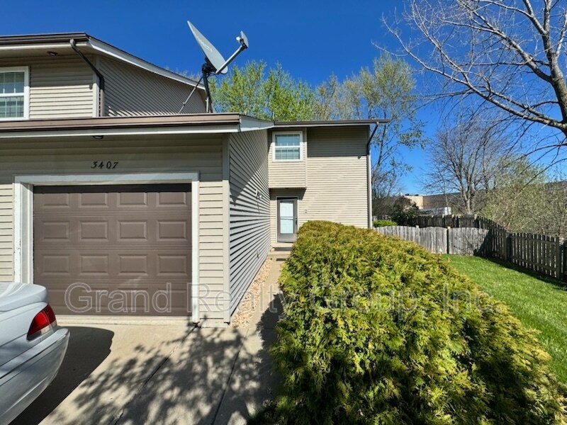3407 Meadow Crest Cir, Gurnee, IL 60031 House Rental in Gurnee, IL