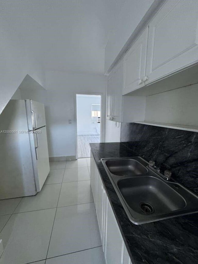 Building Photo - 635 83rd St