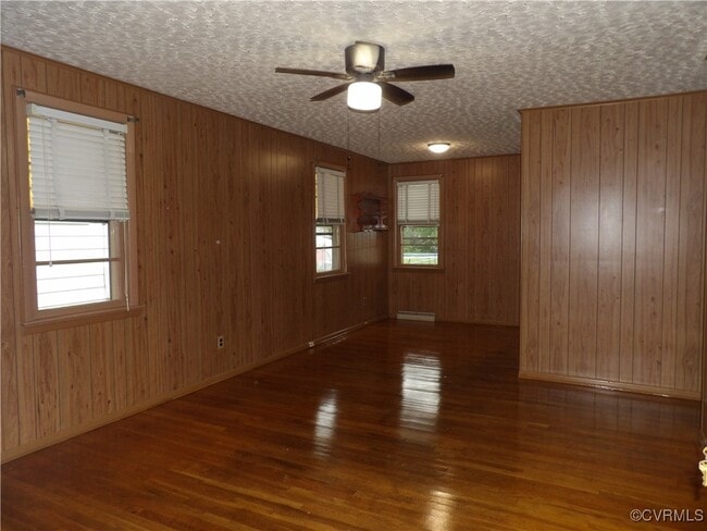 Building Photo - 314 Wright Ave