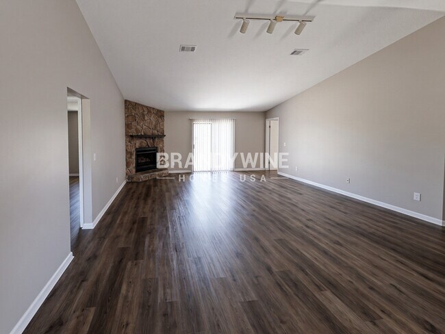 Foto del edificio - 2938 Olson Ln N