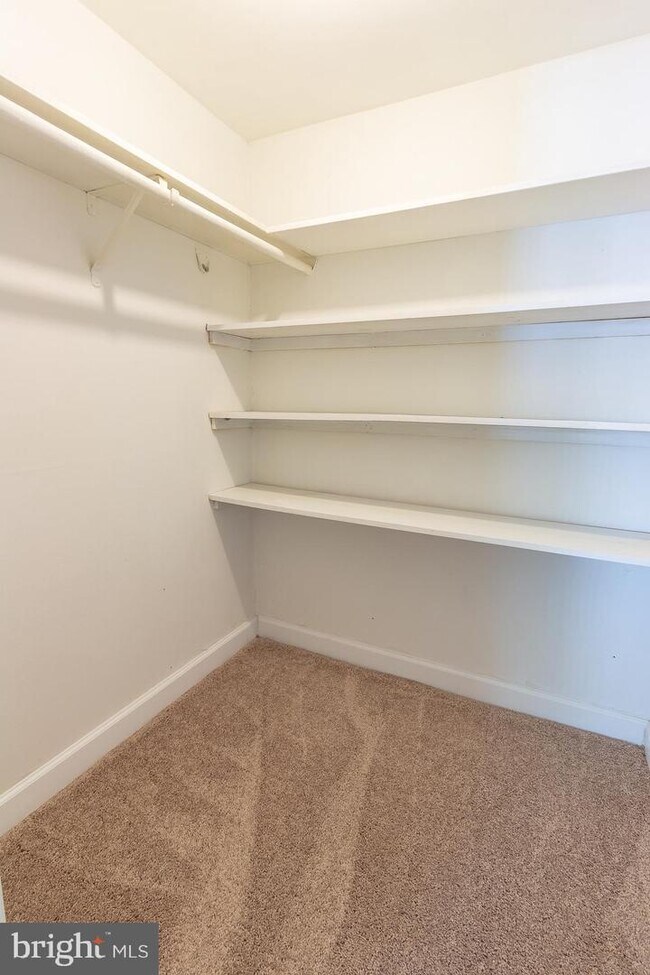 Building Photo - 11342 Cherry Hill Rd