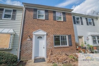 Building Photo - 6449 Union Ct