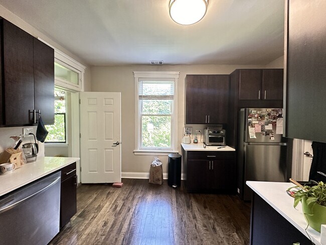 Foto del edificio - 3602 W Grace St