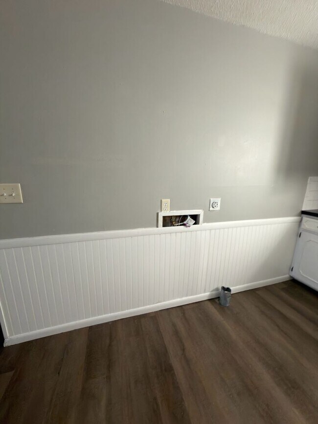 Foto del edificio - 747 S Nettleton Ave