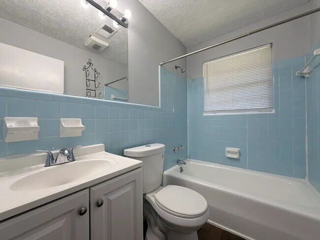 Foto del edificio - 4882 Valley Dale Ct SW