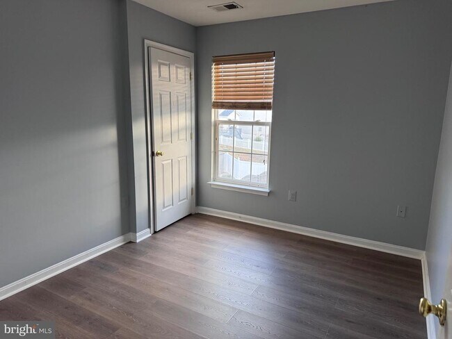 Foto del edificio - 2004 Taylor Grace Ct