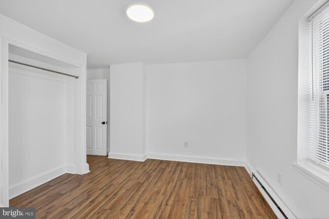 Foto del edificio - 1733 W Oxford St