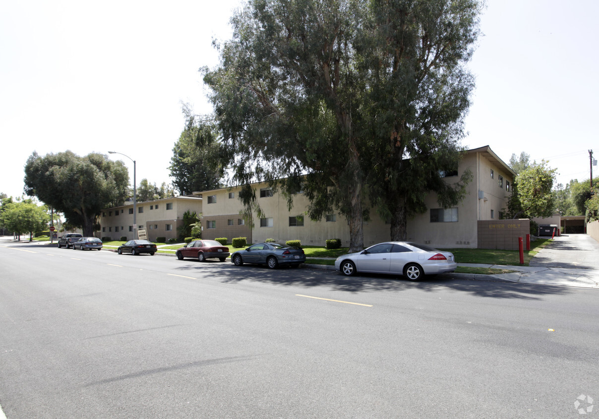 Covina Garden Apartments