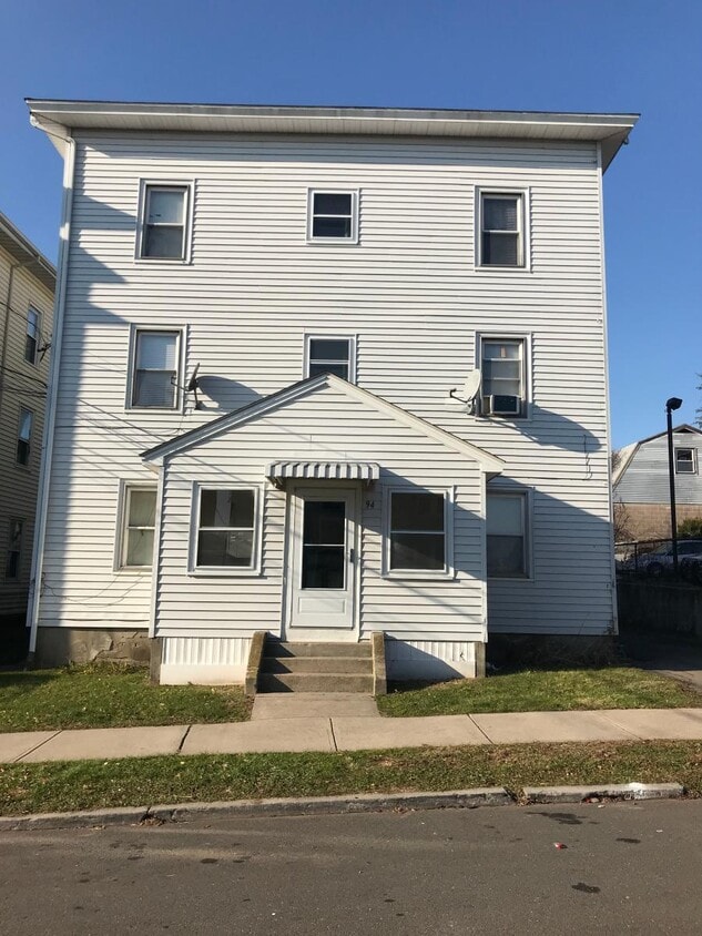 Primary Photo - 94 Booth St