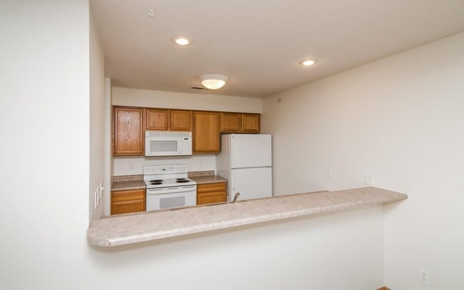Building Photo - Cascade Lane Condominiums
