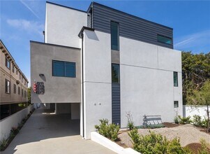 Building Photo - 617 Aviation Way