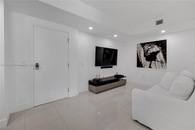 Foto del edificio - 7751 NW 107th Ave