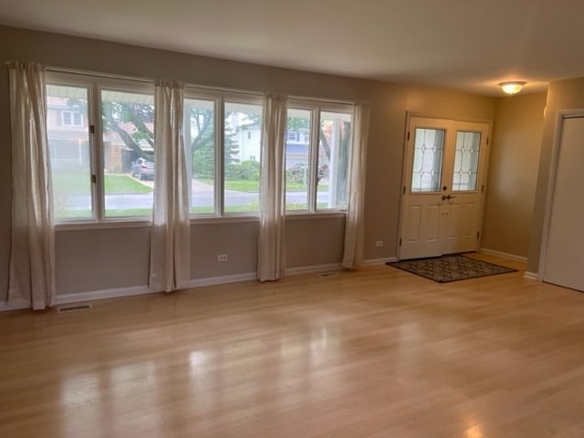 Building Photo - 923 Crestfield Ave