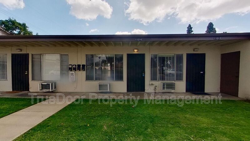 Primary Photo - 11014 Paloma Ave
