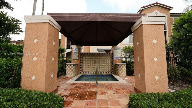 Foto del edificio - 2123 Renaissance Blvd