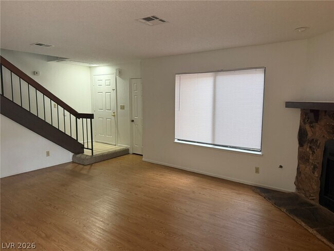 Foto del edificio - 2119 Pine Breeze Ln