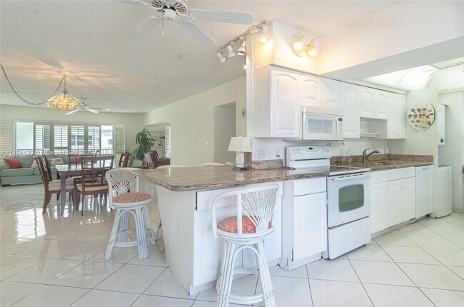 Foto del edificio - 1470 S Ocean Blvd
