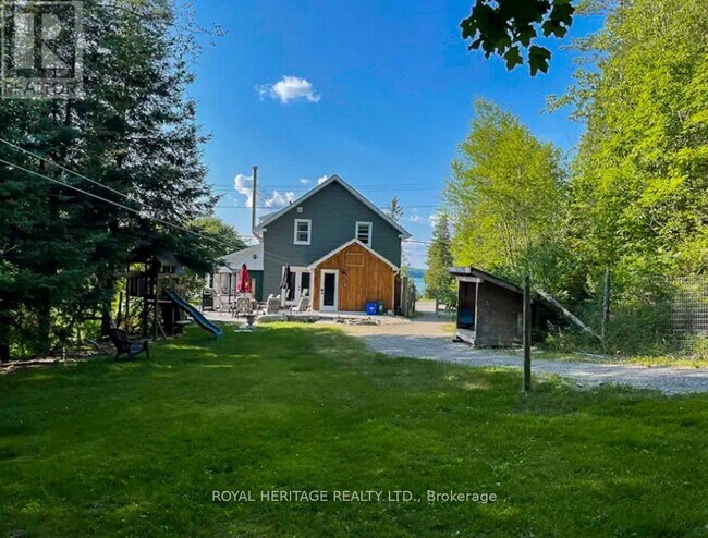 Photo du bâtiment - 1074 Lakehurst Rd