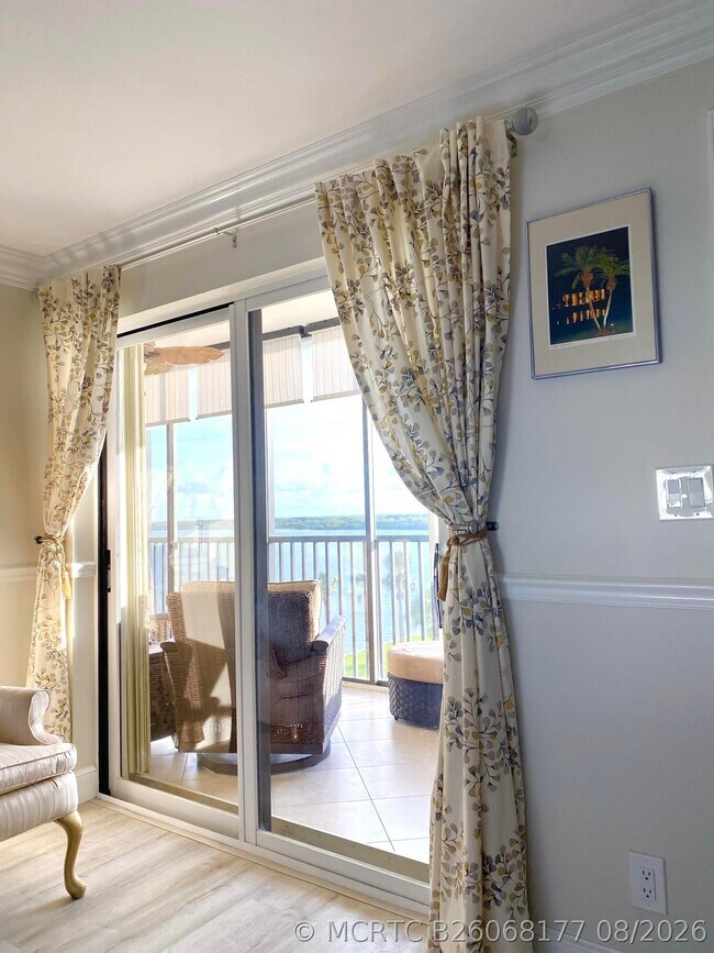 Building Photo - 300 Intracoastal Pl