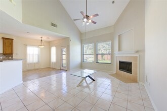 Building Photo - 2921 Indigo Dr