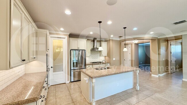 Foto del edificio - 220 E Horseshoe Dr