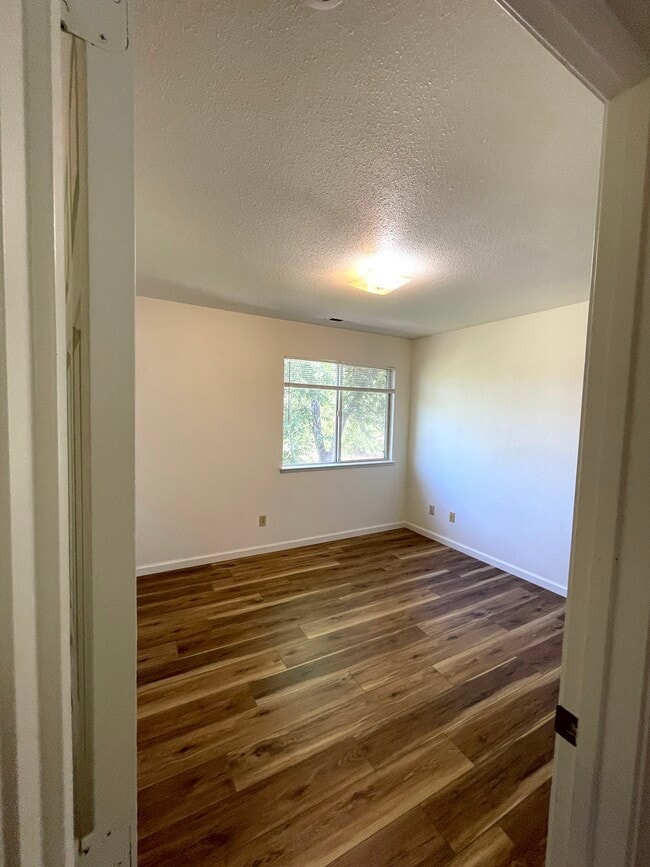 Bedroom - 107 North Harbin Avenue