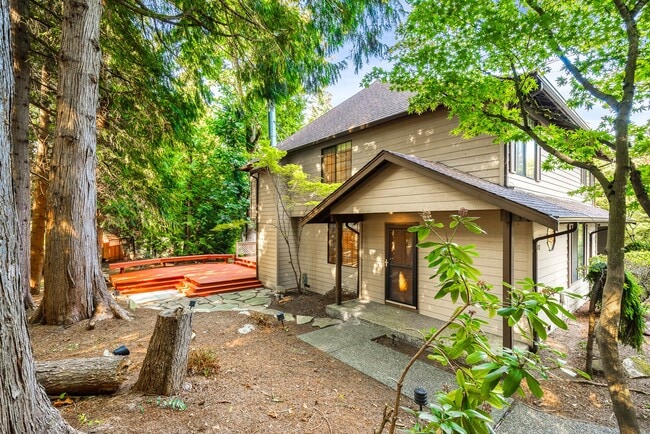 Photo - 3BD 2BA Townhouse - 1 Car Detached Garage