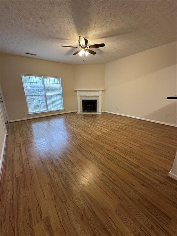 Foto del edificio - 3837 Grovemont Pl
