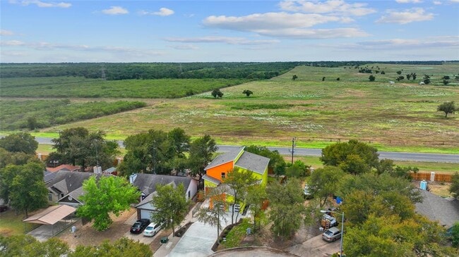Building Photo - 124 S Mockingbird Cir