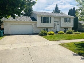 Building Photo - 10558 N Crimson Dr