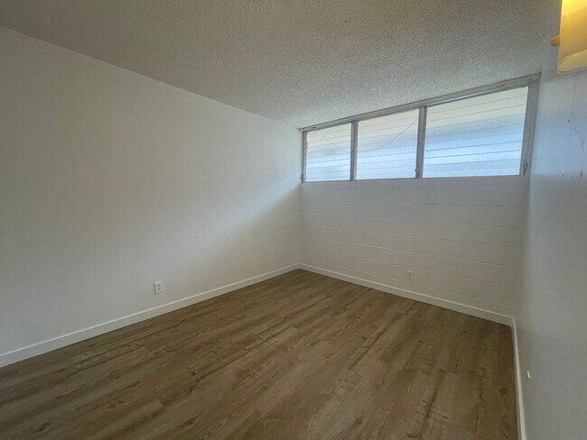 Building Photo - $2400 NORTHBROOK-MELEMANU WOODLANDS 2BR/1B...