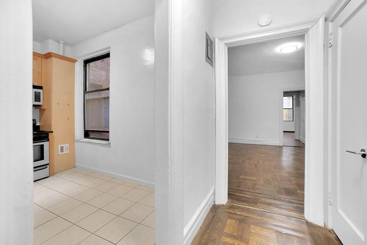 Foto del edificio - 206 W 104th St