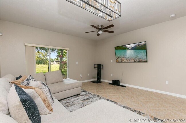 Foto del edificio - 4408 Woodland Cir